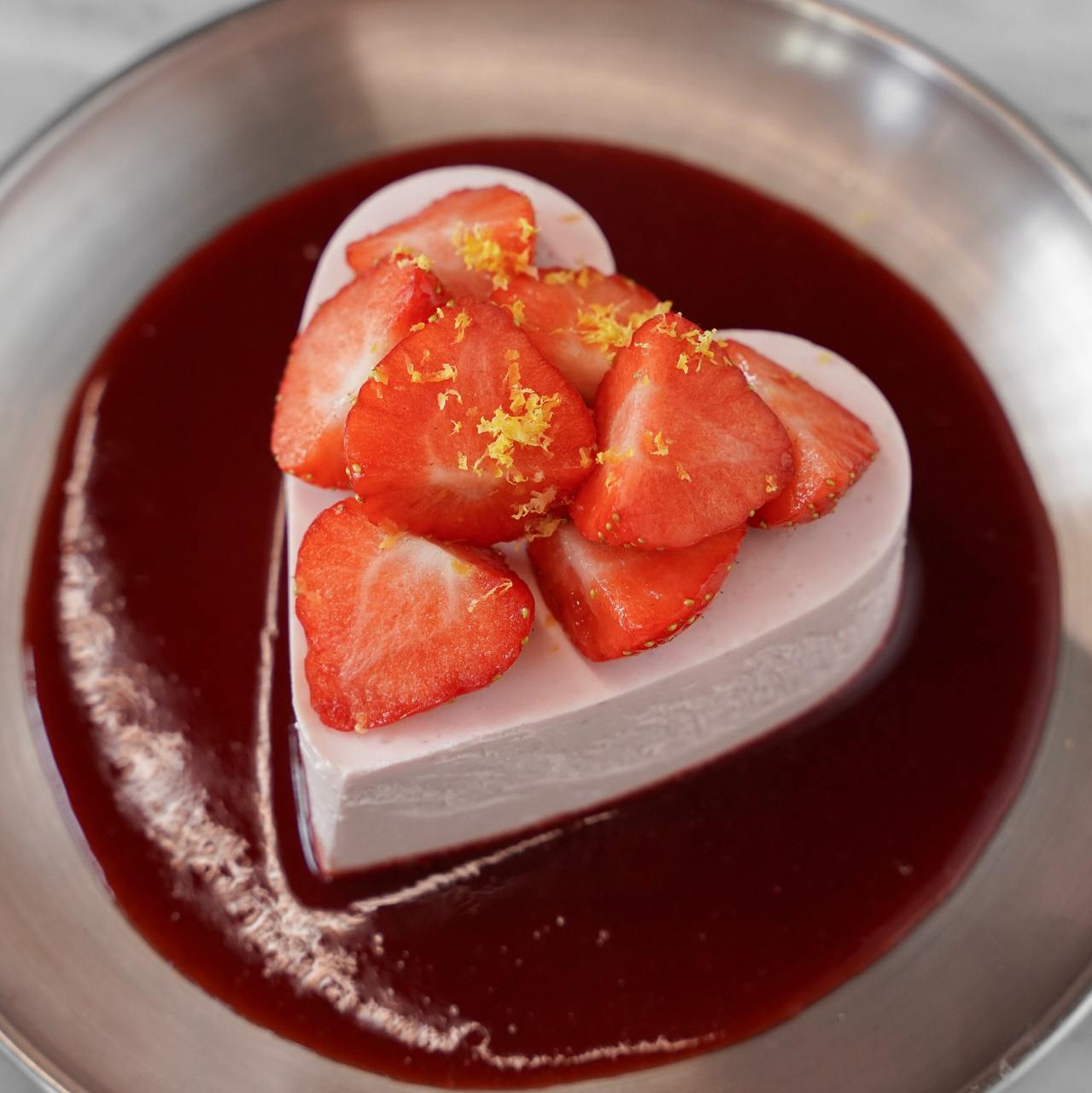PANNA-COTTA WITH STRAWBERRIES