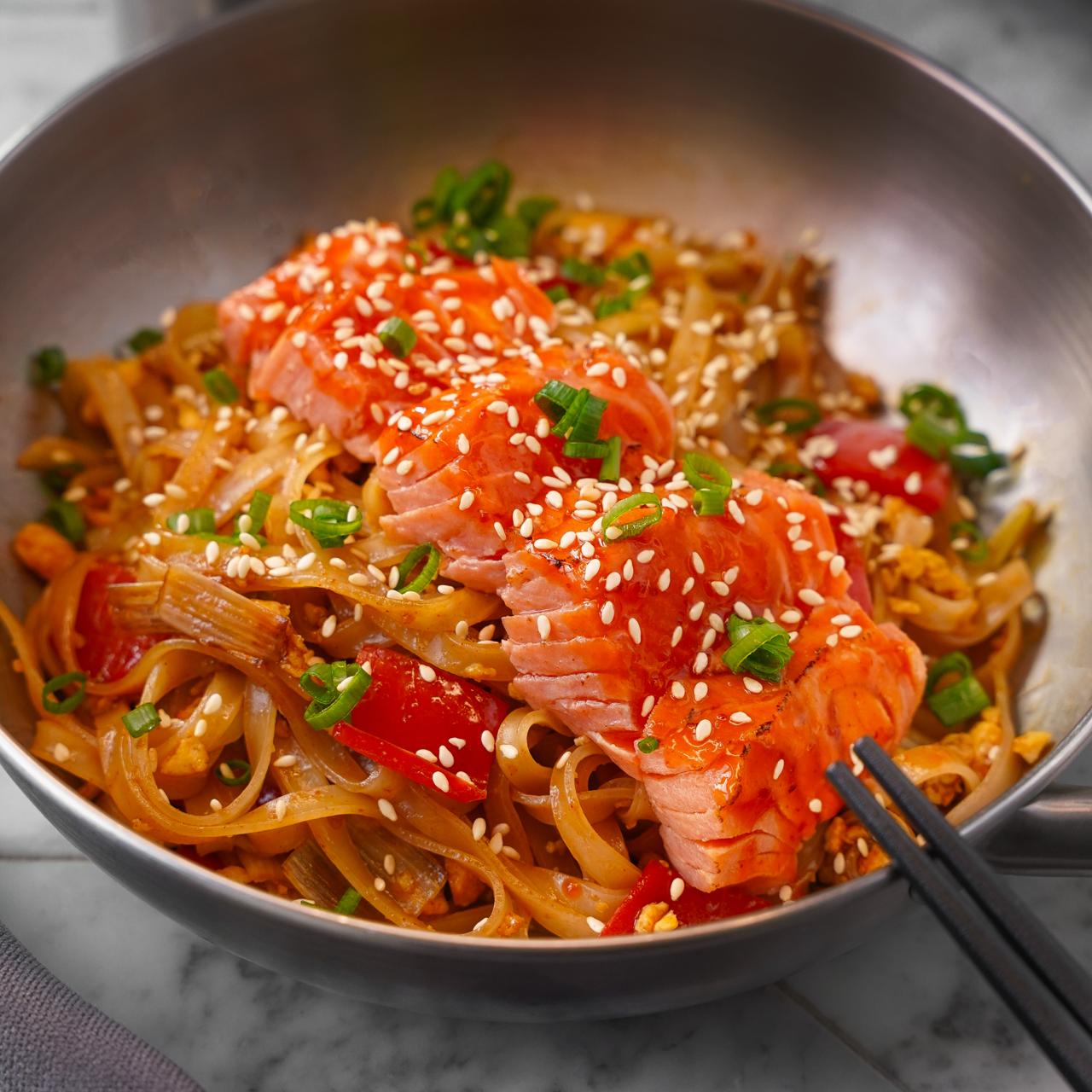 Kimchi noodles with salmon